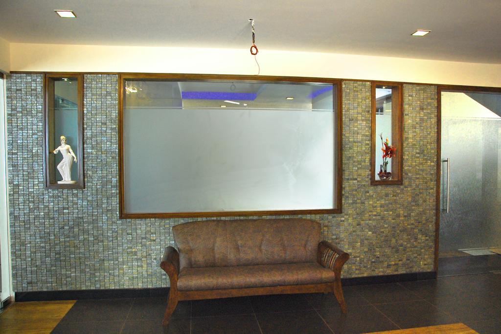 Hotel Blue Waters Kundapur Esterno foto