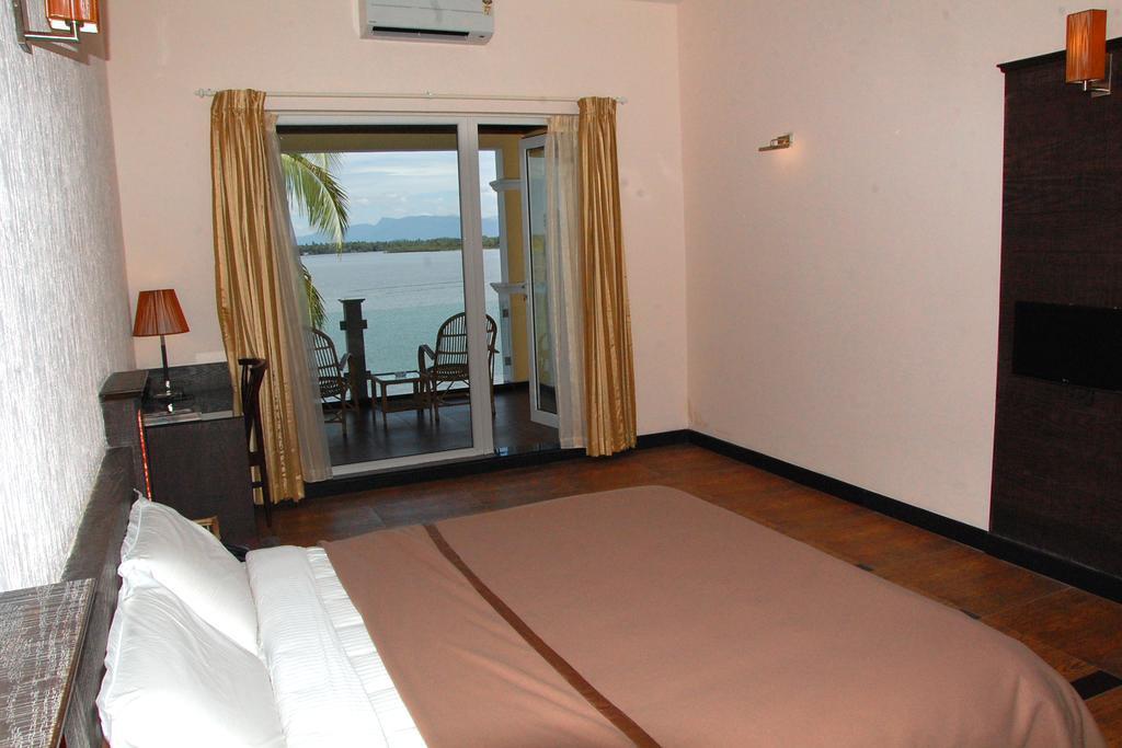 Hotel Blue Waters Kundapur Camera foto